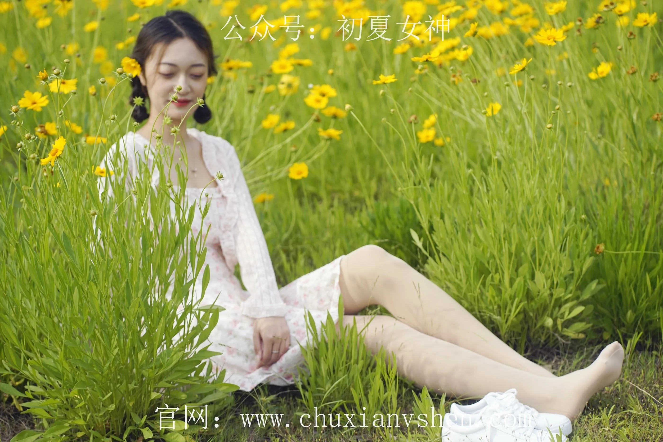 初夏女神 NO.070 依依 邻家女孩-风中少女 [122P]插图